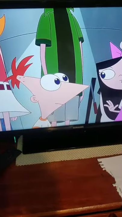 PHINEAS KISSED ISABELLA