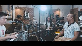 Santing - Find A Way (In The Studio Live)