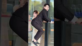 Romantic Wedding Moment Gone Viral 😍 Bride &amp; Groom Cute Reaction 💍 #wedding #love #shorts