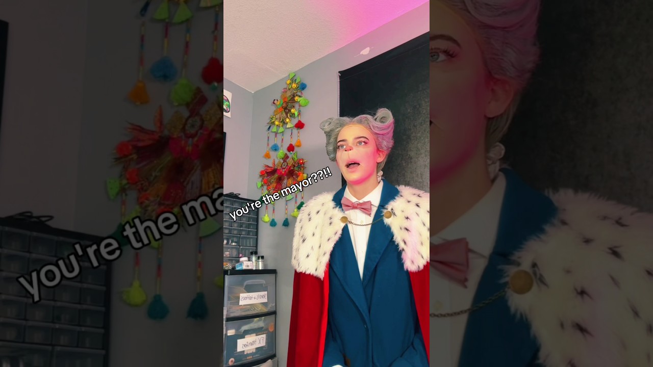 SURPRISING MY FRIENDS AS THE MAYOR OF WHOVILLE!? *everyone hates me*