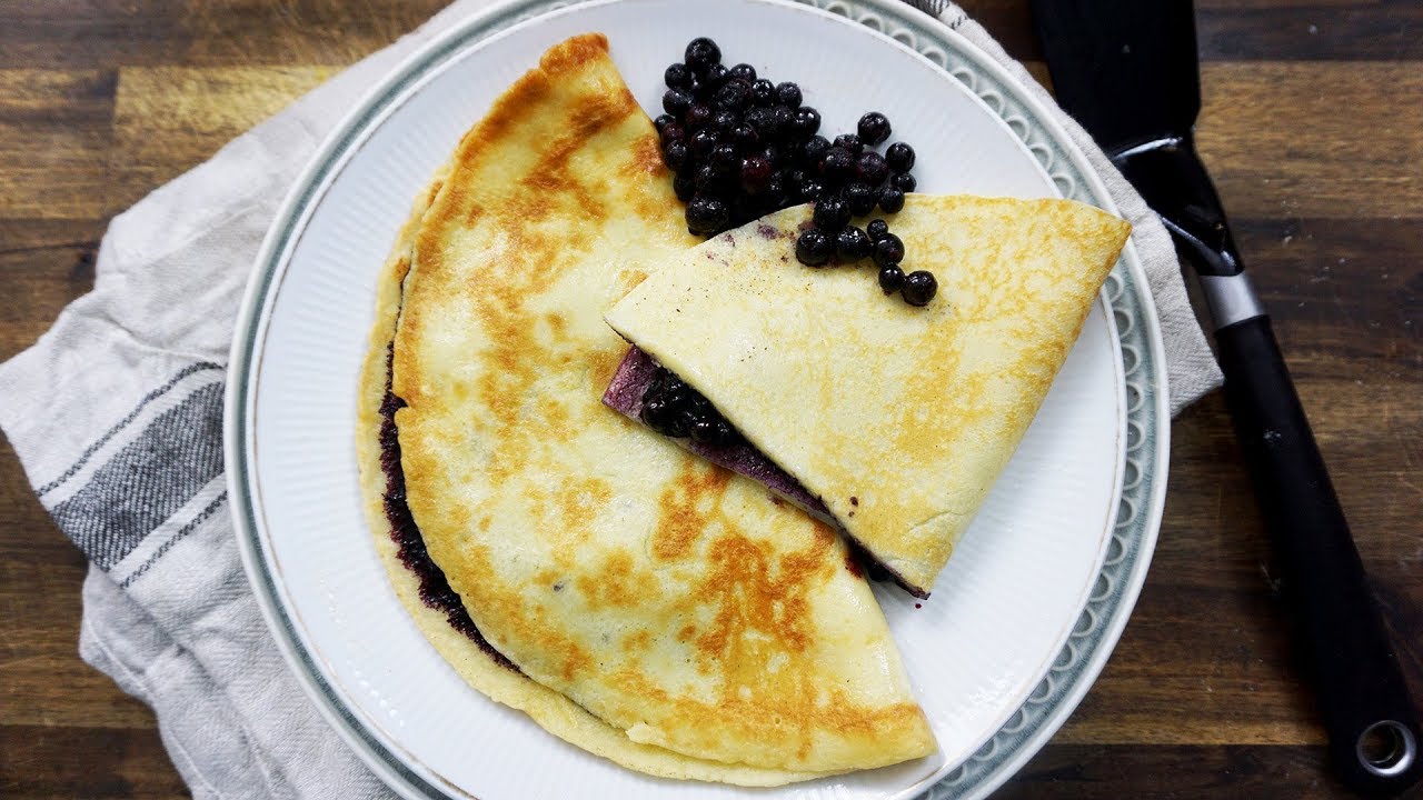gefüllte Pfannkuchen mit Blaubeersoße - Rezept und Anleitung ... gefüllte Pfannkuchen mit Blaubeersoße - Rezept und Anleitung ...