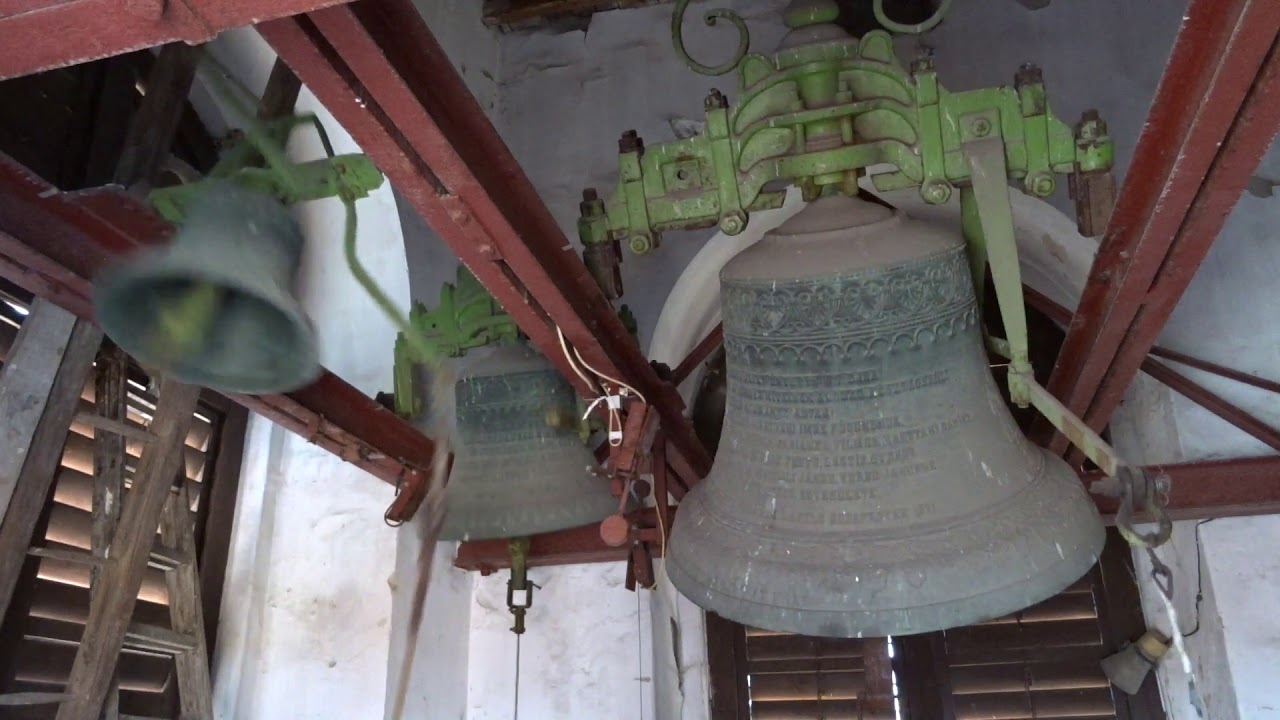 CEGLÉD (H) - A református nagytemplom északi tornyának harangjai