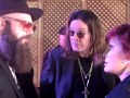 Capture de la vidéo Ozzy & Sharon Osbourne Meet Todd Ögren Brooks, Praise Rival Sons