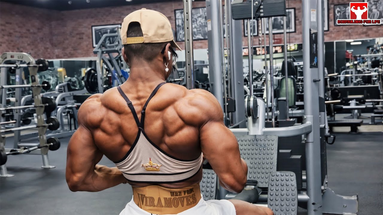 48 years old and She is on HULK MODE - Elvira Madueme