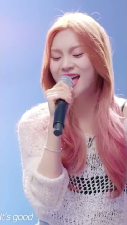 Umji singing Love dive with her own style
