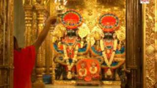 Aarti of Nara Narayana Dev at Swaminarayan Temple Ahmedabad - Kalupur