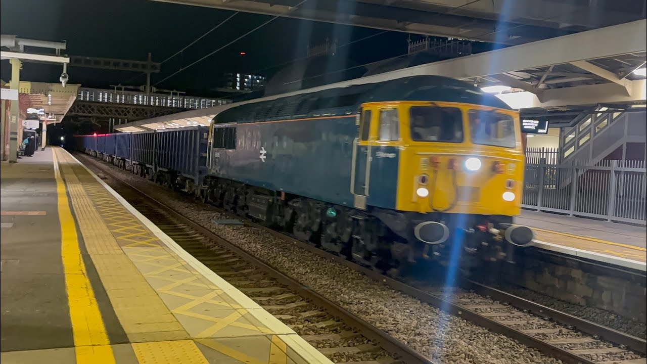 DCR 56045 passes Slough with 6M18 Merehead Quarry - Willesden on ...