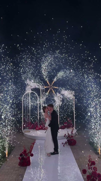 Фейерверк на свадьбу, дорожка из холодных фонтанов, вертушка , вспышки ...