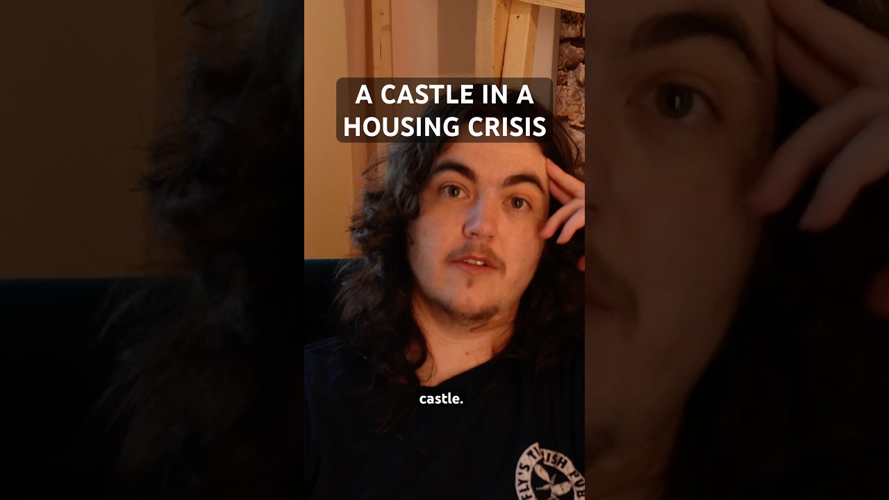 Мы строим замок в условиях жилищного кризиса. Гостиница «Сказочная книга».