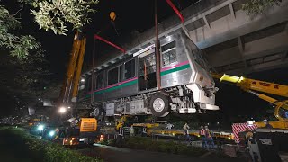 地震で脱線の車両撤去 日暮里・舎人ライナー
