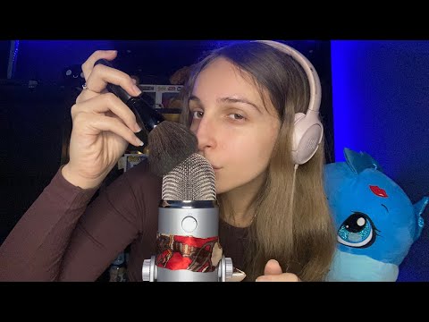 ASMR mini relaxation: mic brushing 💆‍♀️