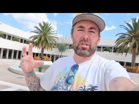 Tupperware World Headquarters Is Downsizing - Property Tour & Forgotten History / Computer Problems