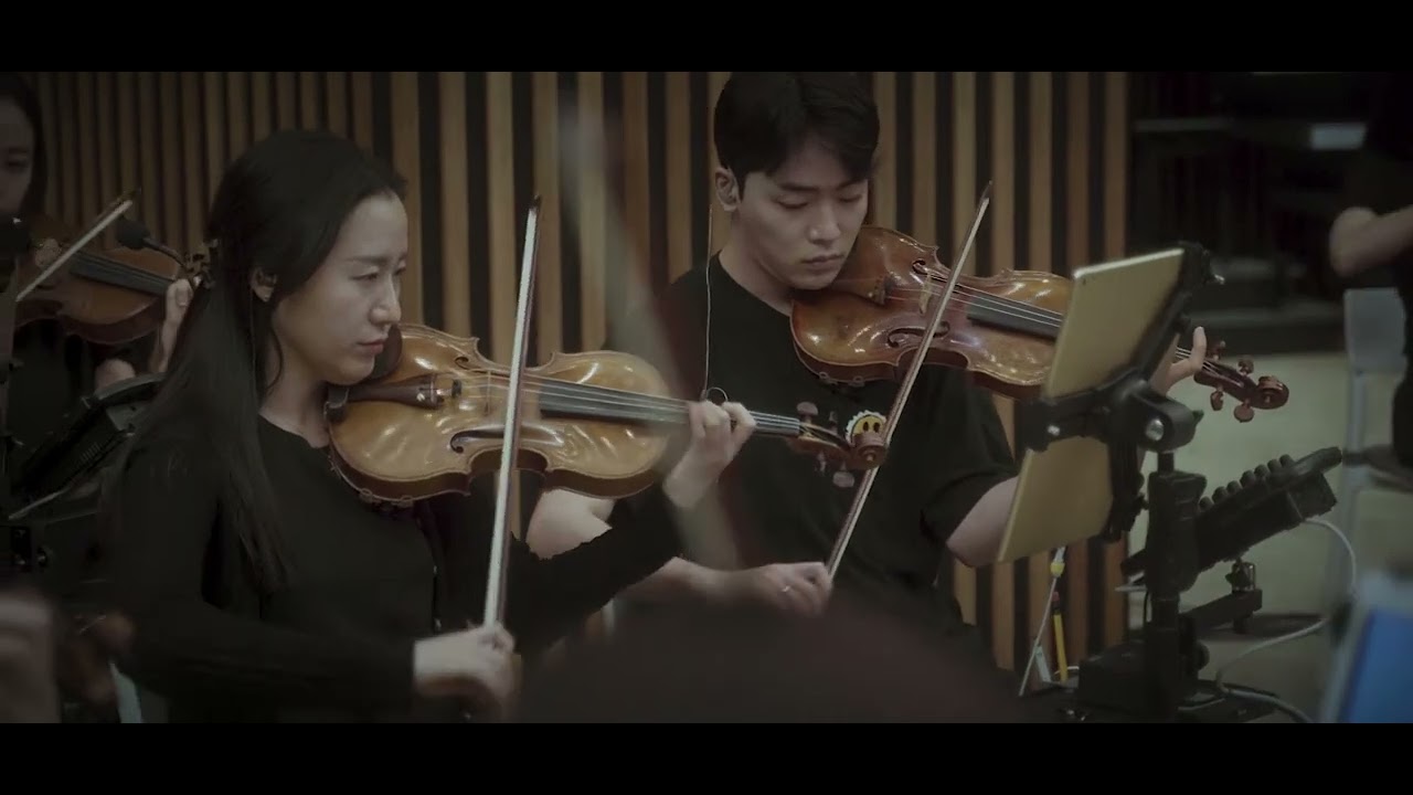 Orchestra plays video game music. Soldier Front, Special Force, SF Online, Rush SF, THSF.