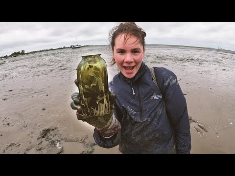 Video: Mudlarking Londonā pie Temzas