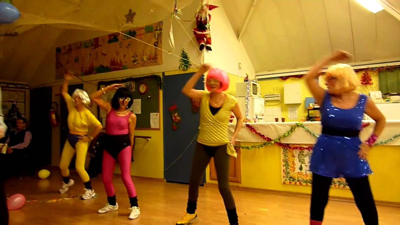 PARODIE VERONIQUE ET DAVINA TOUTOUYOUTOU 20101231 YouTube