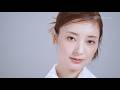 【Beauty Moment】 (本編映像)宮本茉由さんが、新たに誕生した「カラー+グロウ エンハンサー」を使用した2ルックのメイクアップを堪能する。