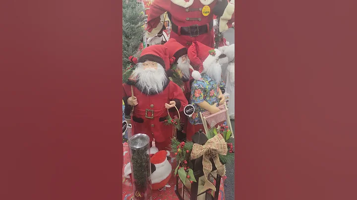 So many Santas! #shorts #christmas