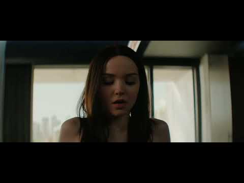 56 Days passionate kiss S1E1 (Dove Cameron)