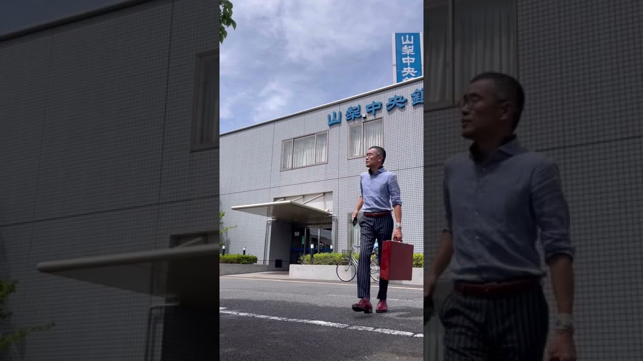 swaine adeney brigg.  アタッシュケースが似合う場所？