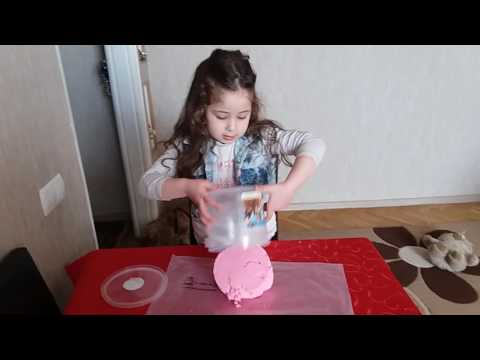 კინეტიკური ქვიშით თამაში