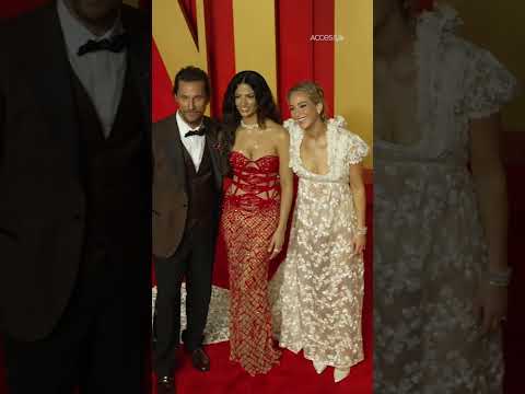 Jennifer Lawrence Poses W Matthew Mcconaughey x Camila Alves Mcconaughey