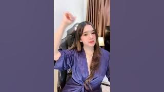 Putri nia naya lingerine terbaru goyang #naya #live #putrinia