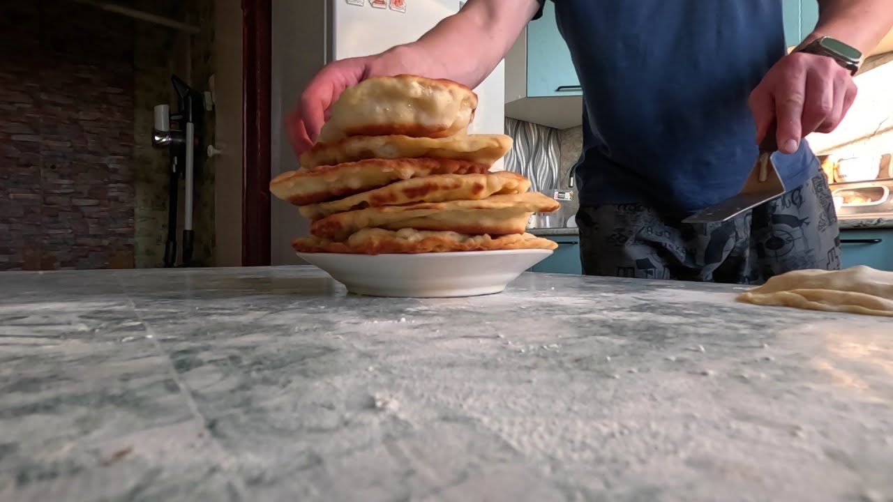 Приготовил луковые лепёшки! И СОБРАЛИ УРОЖАЙ С НАШЕГО ОГОРОДА!