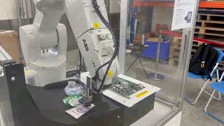 AI Action Camera | Vision-Guided Robot Sorting – AI Picking Demo with an Industrial Robot