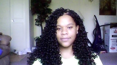 Model Model Glance Spiral Deep Curl Latch hook / Crochet Braids with a little Freetress Presto Curl