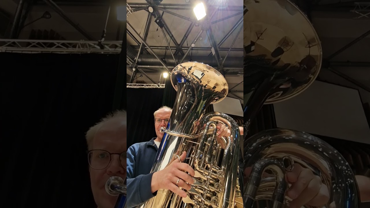 Guarda Extreme Make-Over | Johan de Meij | POV Tuba Stand | Miraphone Kaisertuba su YouTube Guarda Extreme Make-Over | Johan de Meij | POV Tuba Stand | Miraphone Kaisertuba su YouTube