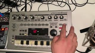 Roland MC 303 short Tutorial User/Song Delete & Step Sequencer Tone/Drum/Parts (German)