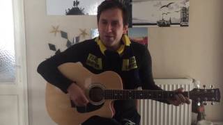 Bi̇r Seni̇ Sevmi̇şi̇m Yalan Dünyada(Laci̇vert Olmadan Sari Sevi̇lmez - Akusti̇k Gi̇tar)