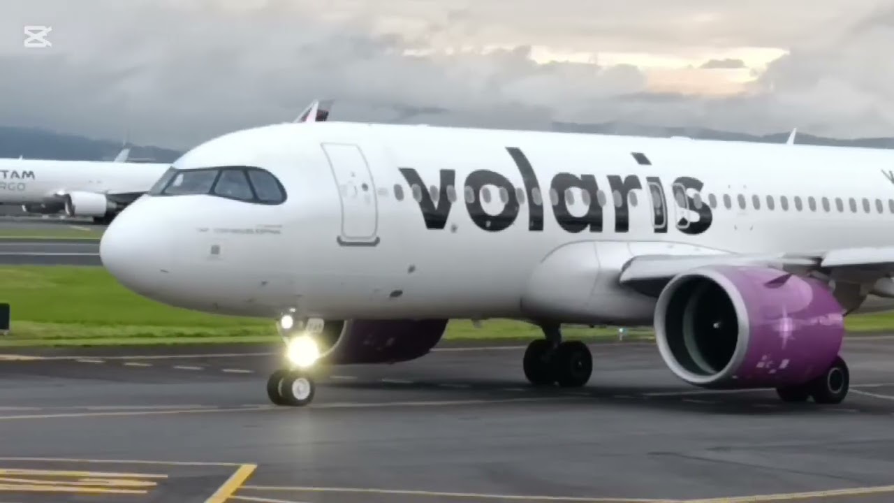 Despegue del avión ABX AIR  en el Aeropuerto Internacional Juan SantaMaria , San José COSTARICA 