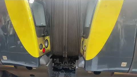 SWR class 444 touching up at Bournemouth