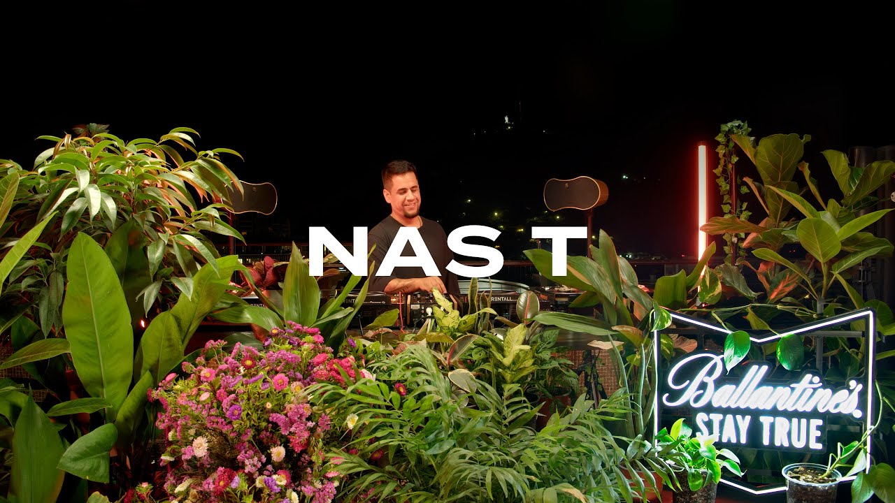 Minimal house with plants by Nas T DJ Set at Galeria Cima, Santiago