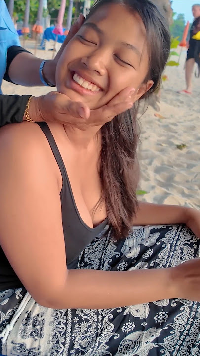 Thai Massage on the Beach. Ouch! 😱