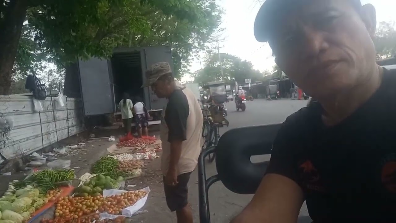 Namili panindang sibuyas at bawang si kumander dito sa hills view NAIC cavite 