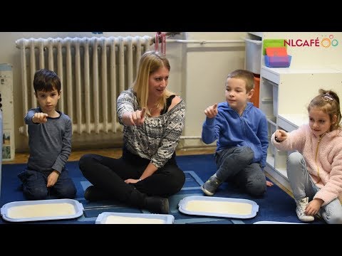Videó: Mit hitt Montessori a gyerekek fejlődéséről?