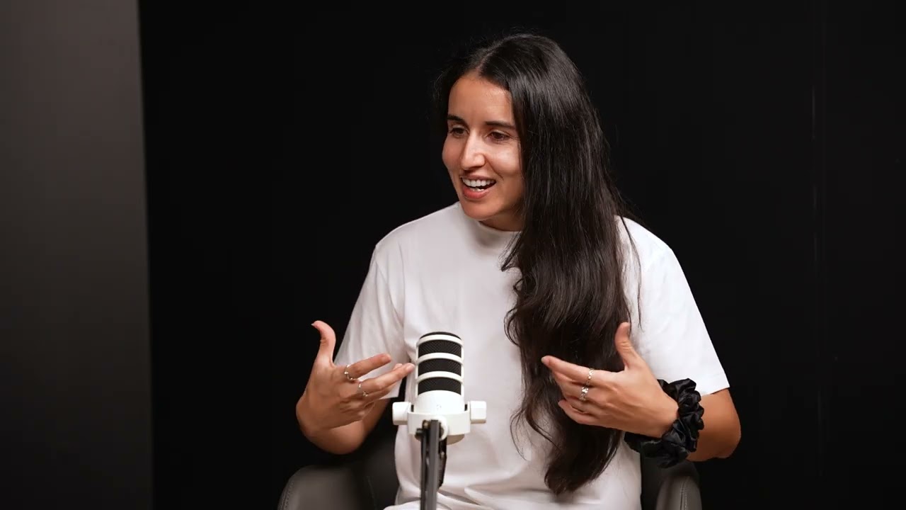 الحلقة السابعة من بودكاست الغواص مع ضيفتي ناديه سي محمد من حي باب الوادي بالجزائر العاصمه