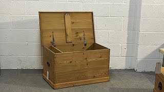 Medium Sized Victorian Pine Blanket Chest With Carrying Handles (I2604B) @PinefindersCoUk 