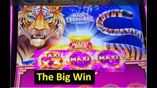 The Big Win on Magic Treasures Tiger and Dragon Slots! IGT Game screenshot 2