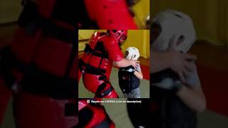 RedMan - L'exercice choc de Self défense pour enfants (Combat de rue ) N°1 #Shorts