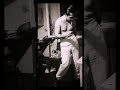 ELVIS DANCING