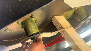 Changing mower blades on Gravely ztx 42 #mower  #blades  #lawnmower  #grass #highlights