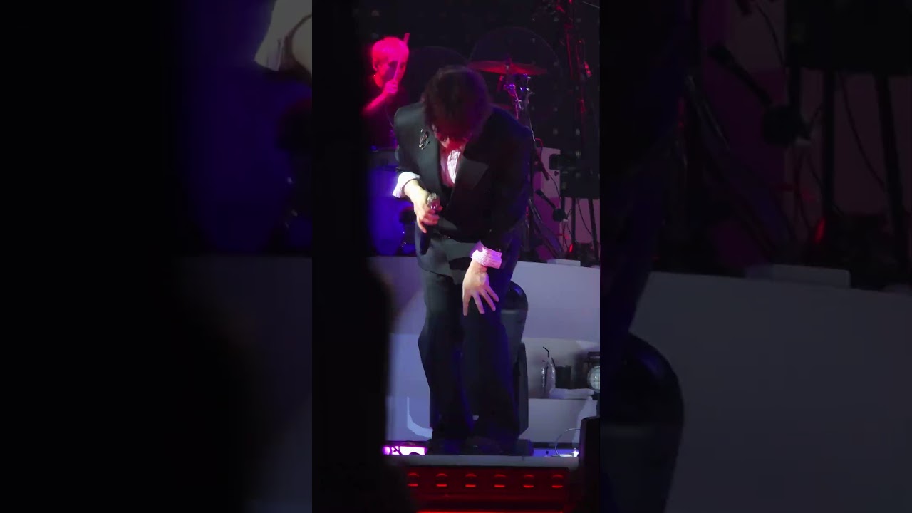 Blue Eyes🌀Do you believe me? | 251225 CHRISTMAS IN NELL'S ROOM 2025