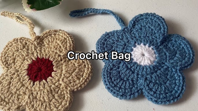 Crochet Flower Bag Charm (can be use as a pouch!) 🌸  DIY Pretty Flower  Pouch for Small Essentials 🌸 