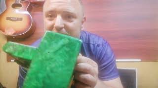 картинка: Ремни и гармонь! Сколько нужно ремней для удобства? Один? Два? Быть может больше?!