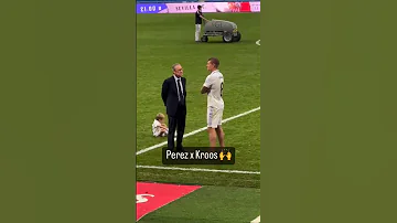 الرئيس فلورتينو بيريز مع توني كروس بعد المباراة Shorts ريال مدريد توني كروس بيريز 