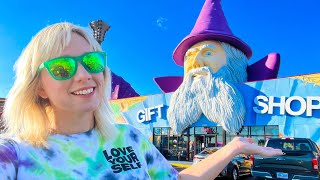 INSIDE the Wacky Tourist Gift Shops in Kissimmee, FL! Giant Wizard, Orange World, Mermaid & More