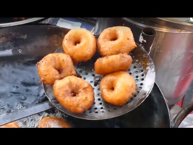 ANDHRA GARELU |  TRADITIONAL BREAKFAST RECIPE IN INDIA | Vada Recipe | How to Make Medu Vada | STREET FOOD